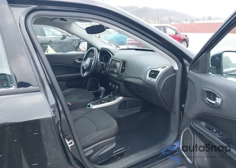 2018 Jeep Compass Sport 4X4 z USA, uszkodzony, nr VIN 3C4NJDAB1JT126737